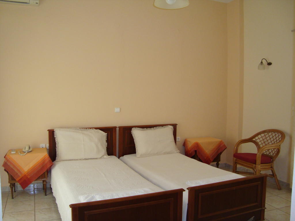 Angela Hotel Loutra Edipsou  Room photo